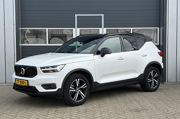 Volvo XC40 2.0 T4 R-Design | Camera | Parkeer sensoren | Keyless | Stoel verwarming |