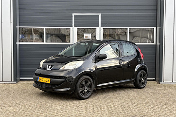 Peugeot 107 1.0-12V XR