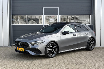 Mercedes-Benz A-Klasse 180 Star Edition | Keyless | Pano | Sfeer | Camera | Stoel verwarming |