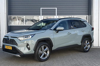 Toyota RAV4 2.5 Hybrid AWD Executive | Camera | Stoel verwarming | Lane assist | Dealer onderhouden |