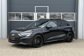 Audi A3 Sportback 35 TFSI 3x S Line edition | Pano | B&O | Camera | Elek stoelen | 19 inch |