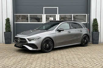 Mercedes-Benz A-Klasse 180 Star Edition | Keyless | Pano | Sfeer | Camera | Stoel verwarming |