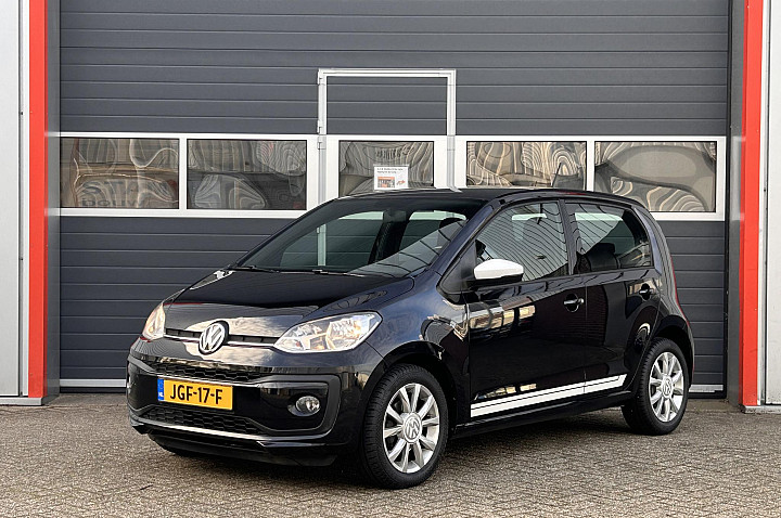 Volkswagen up! 1.0 BMT high up! | Zwarte hemel | Lichtmetaal | CV| Bluetooth |