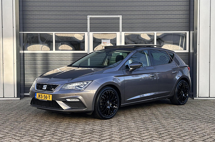 Seat Leon 1.4 EcoTSI FR Business Intense | Pano | LED | Stoel verwarming | Parkeer sensoren |
