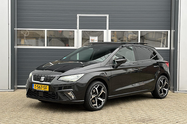 Seat Ibiza 1.0 TSI Style Business Intense | Pano | Keyless | Camera | Stoel verwarming |