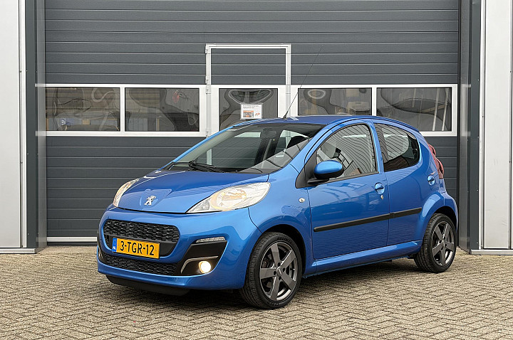 Peugeot 107 1.0 Active | Airco | CV | Lichtmetaal | Mistlamp |