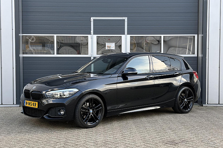 BMW 1 Serie 120i Edition M Sport Shadow High Executive | Climate | Alcantara | Parkeer sensoren | M sport |