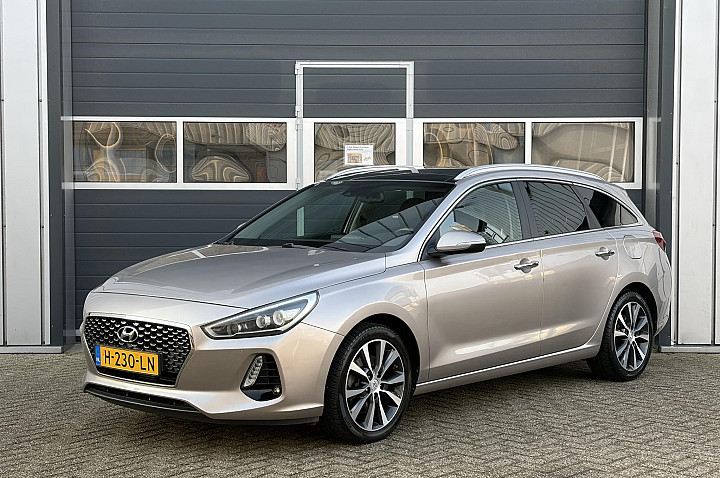 Hyundai i30 Wagon 1.4 T-GDI Comfort | Panoramadak | dodehoek | Camera | Stoel verwarming |