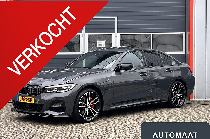 BMW 3 Serie 330e eDrive Edition M sport | Head Up | Pano | LED | Individual | Camera | NAP |