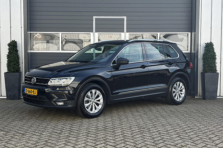 Volkswagen Tiguan ACT Highline | Alcantara | Keyless Entry/Start | Adaptive Cruise | Elec. Achterklep |