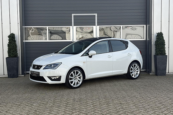 Seat Ibiza 1.0 EcoTSI FR Connect | Pano | Alcantara | Stoelverwarming | Xenon |