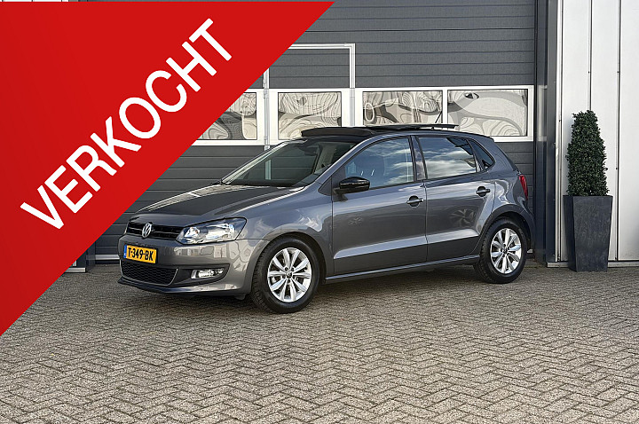 Volkswagen Polo 1.2 TSI Highline | Pano | Stoelverwarming | Parkeer sensoren | Goed onderhouden |