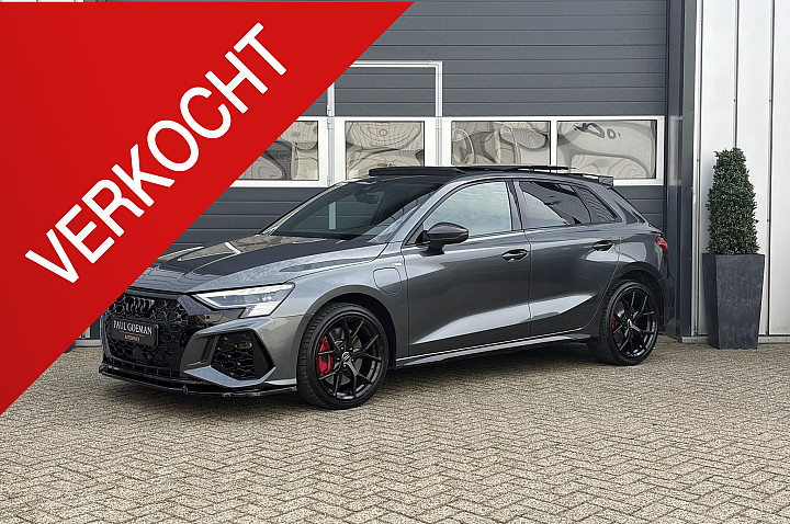 Audi A3 Sportback 45 TFSI e S edition Competition | Pano | RS stoelen | B & O | Camera | Carbon pakket |