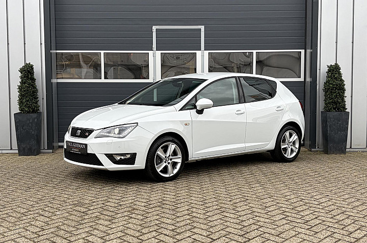 Seat Ibiza 1.0 EcoTSI FR | LED | Stoelverwarming | Climate | Parkeer sensoren |