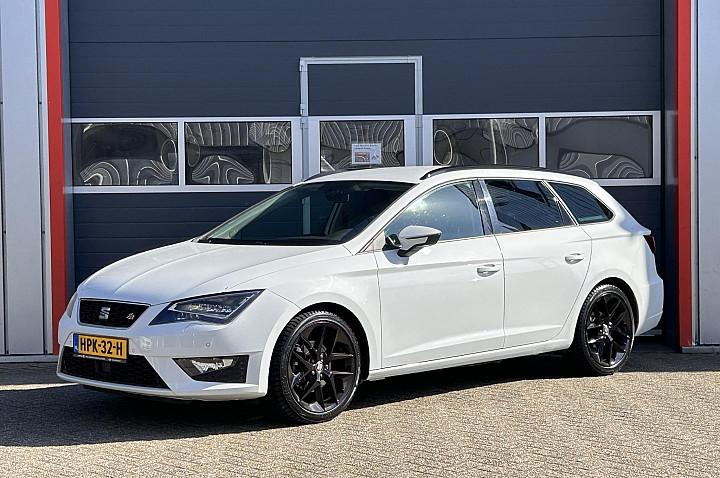 Seat Leon ST 1.4 EcoTSI FR | LED | Lichtmetaal | Parkeer sensoren | Stoel verwarming |